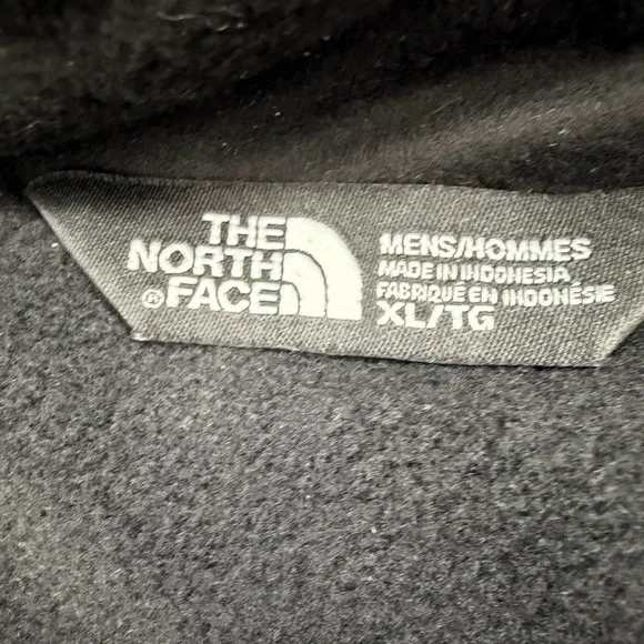 The North Face Men's Black Performance Jacket - Picture 4 of 12